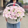 51 нежная сиреневая роза в корзине