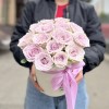 15 нежных сиреневых роз в коробке