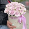 15 нежных сиреневых роз в коробке