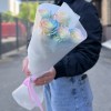 5 радужных розово-бело-голубых роз 70 см