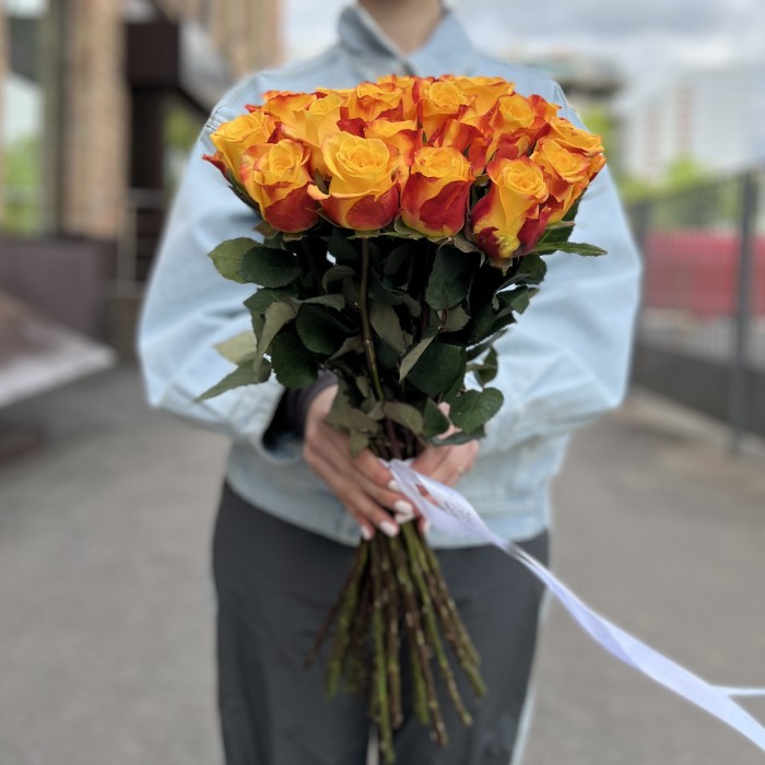 Роза Корфу желто-оранжевая 60 см