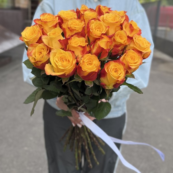Роза Корфу желто-оранжевая 60 см