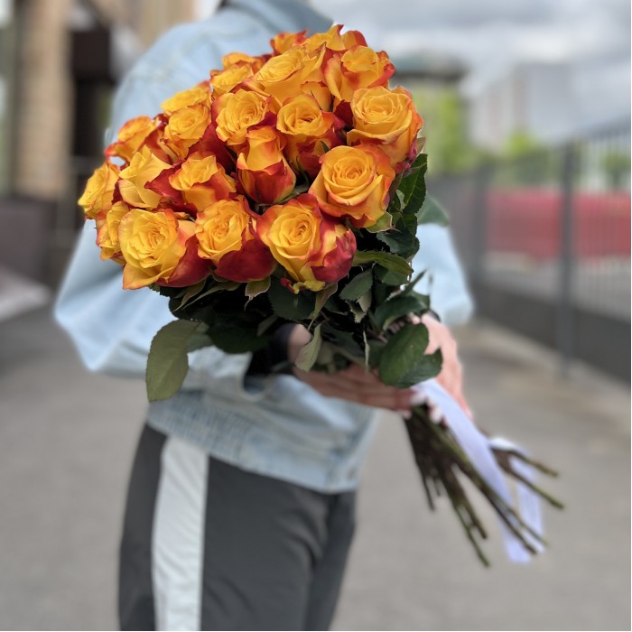 Роза Корфу желто-оранжевая 60 см