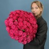 101 малиновая роза Шангрила 40 см