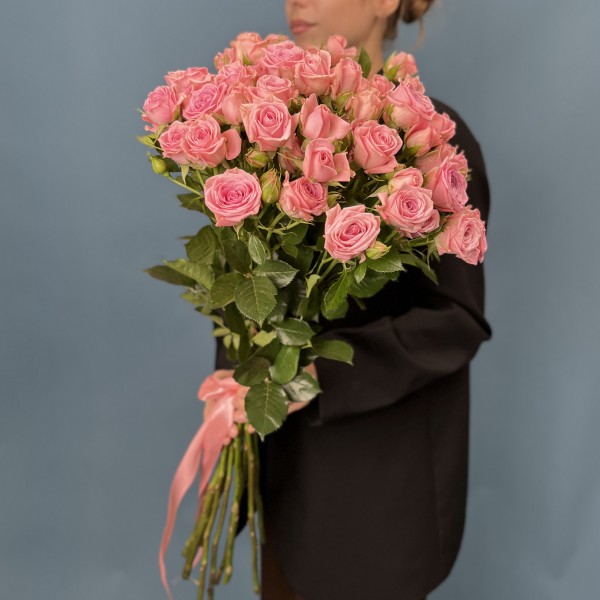 11 кустовых роз Одилия 80 см