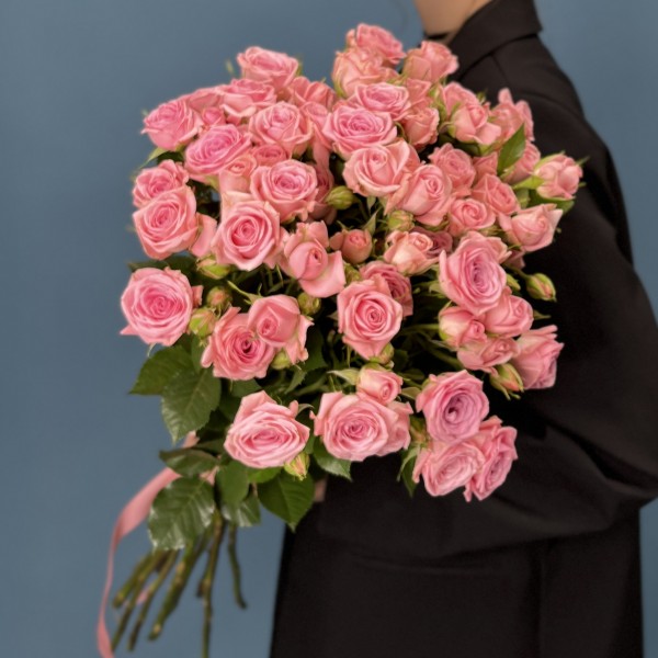 11 кустовых роз Одилия 60 см