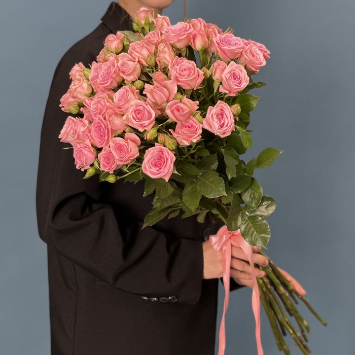 11 кустовых роз Одилия 80 см