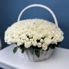 301 белая роза 40 см в корзине