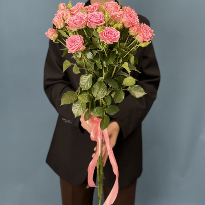 5 кустовых роз Одилия 60 см