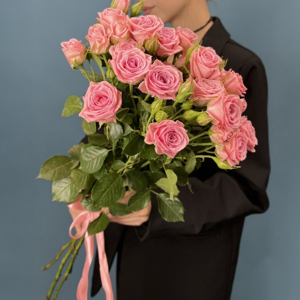 5 кустовых роз Одилия 60 см