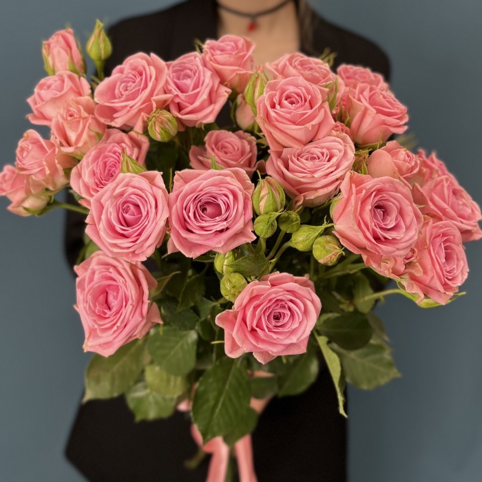 5 кустовых роз Одилия 60 см