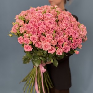 51 кустовая роза Одилия 80 см 51 кустовая роза Одилия 80 см