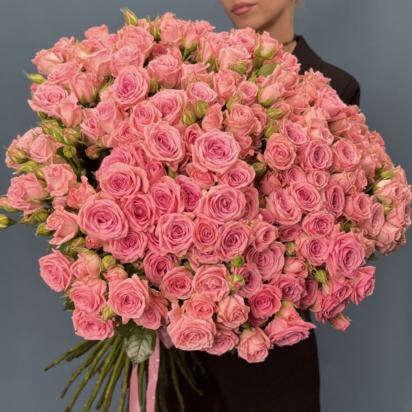 51 кустовая роза Одилия 70 см