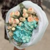 Гортензия с кустовой розой на день рождение подруги