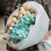 Гортензия с кустовой розой на день рождение подруги