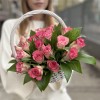 25 роз Дабл Дейт в корзине