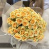 25 желтых кустовых пионовидных роз Бандолера 50 см