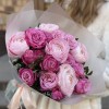 Букет розовых ранункулюсов с розами Леди Бомбастик