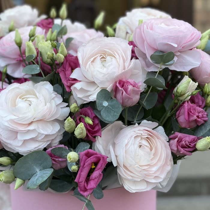 Цветы в коробке Розовое кружево