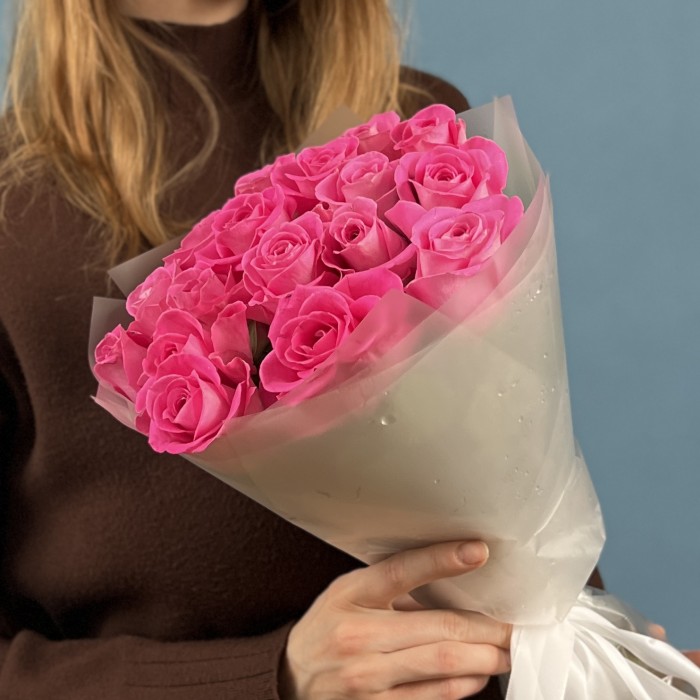 17 розовых роз Аква