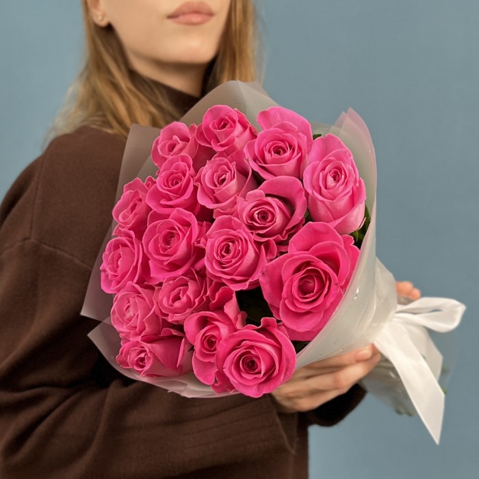 17 розовых роз Аква