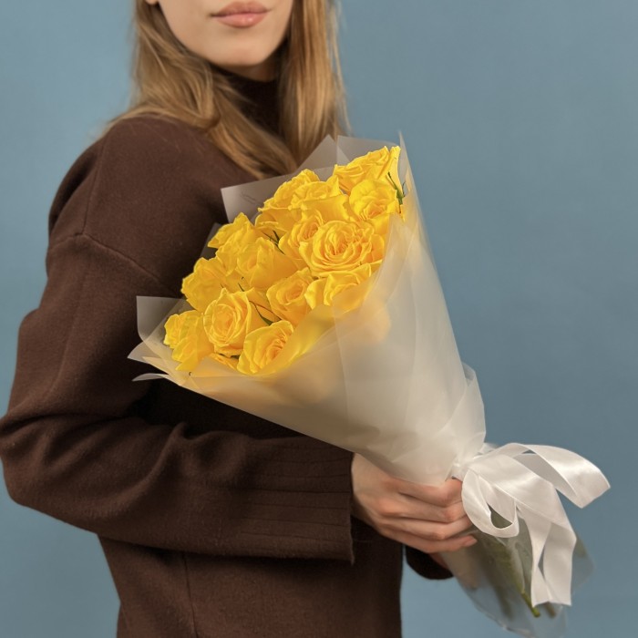 17 желтых роз 40 см