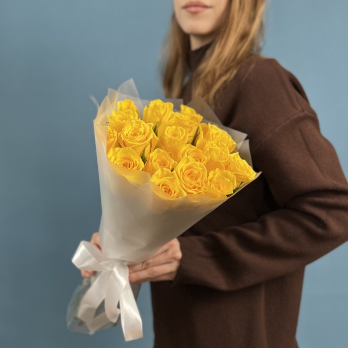 17 желтых роз 40 см