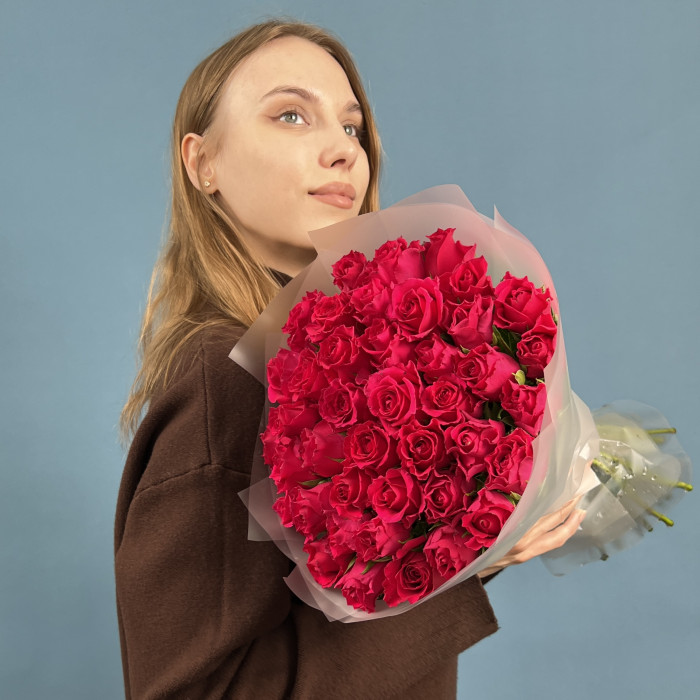 41 малиновая роза Такаци