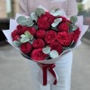 25 красных пионовидных роз Ред Пиано с эвкалиптом