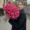 25 кустовых пионовидных роз Вишневая Джульетта