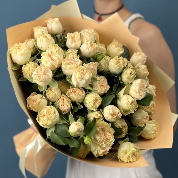 11 кустовых пионовидных роз Саммер-роз 40 см