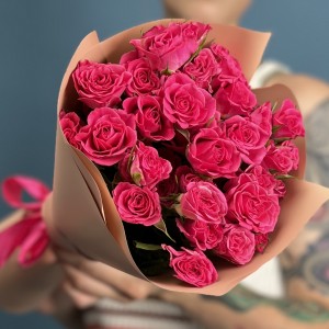 11 кустовых роз Глория 40 см 11 кустовых роз Глория 40 см