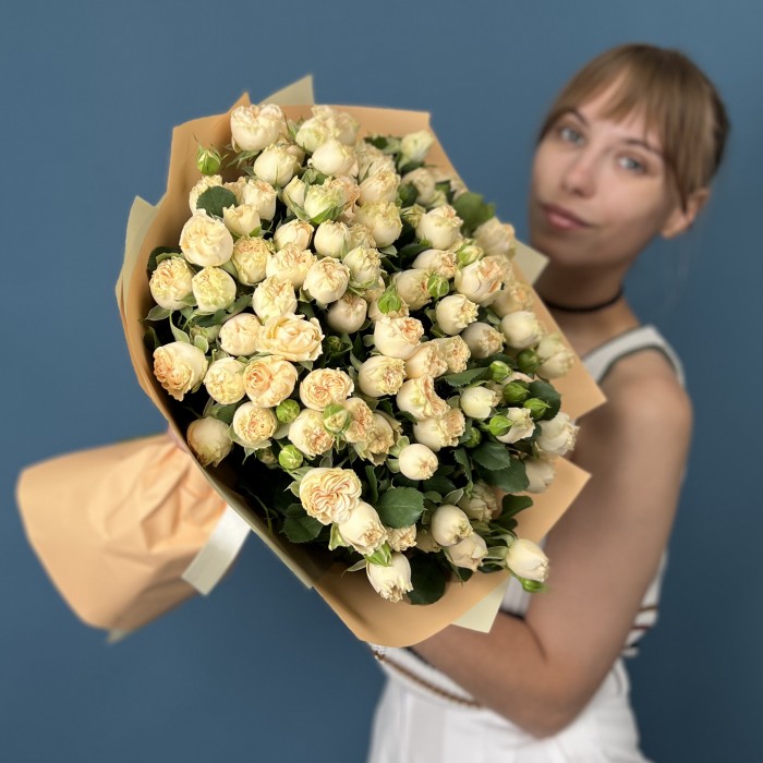 25 кустовых пионовидных роз Саммер-роз 40 см