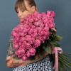 25 кустовых пионовидных роз Мисти Баблс 60 см