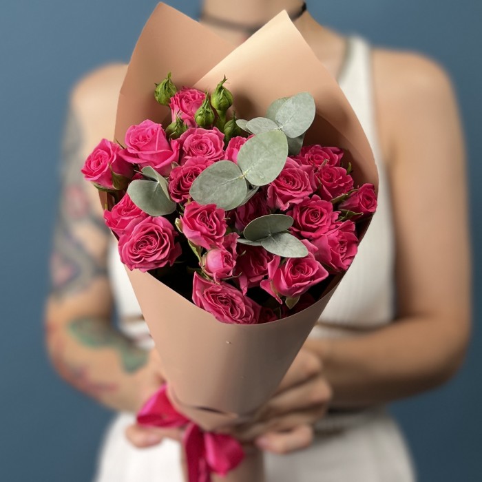 5 кустовых малиновых роз Глория 40 см