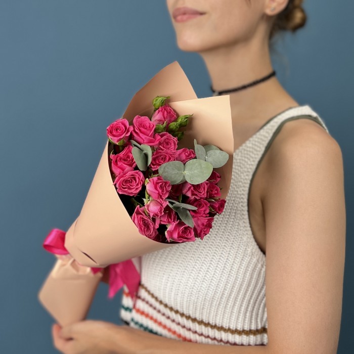 5 кустовых малиновых роз Глория 40 см