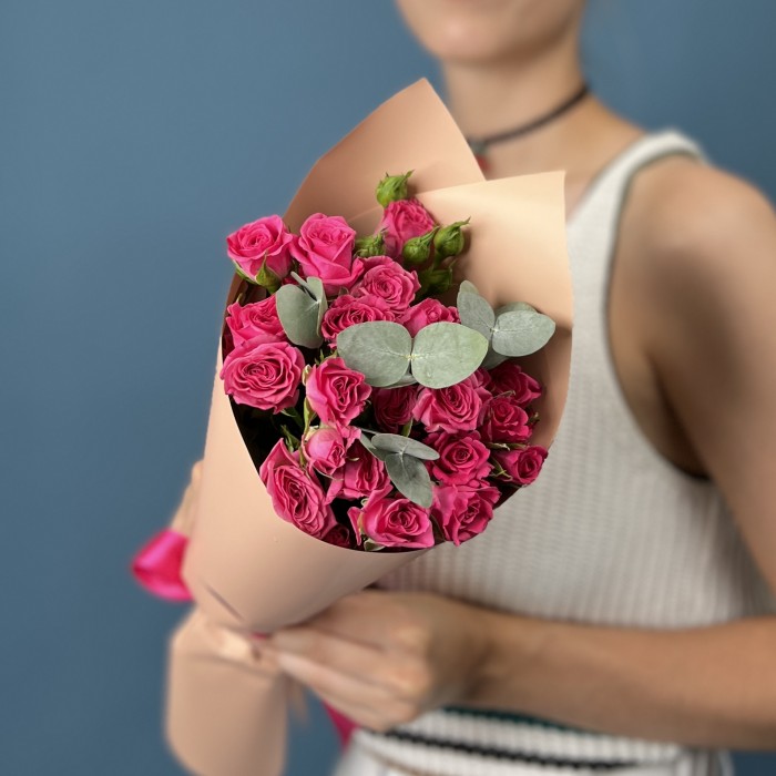 5 кустовых малиновых роз Глория 40 см