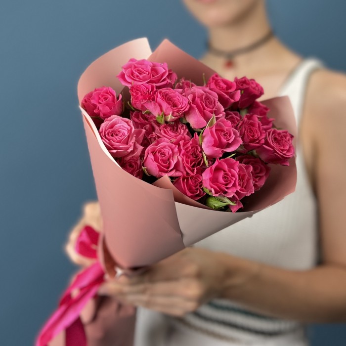 7 кустовых роз Глория 40 см