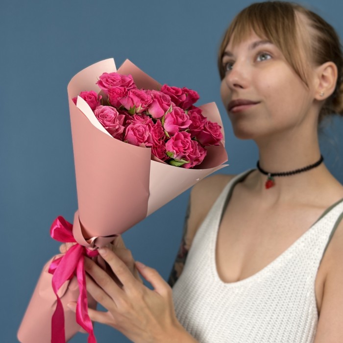 7 кустовых роз Глория 40 см