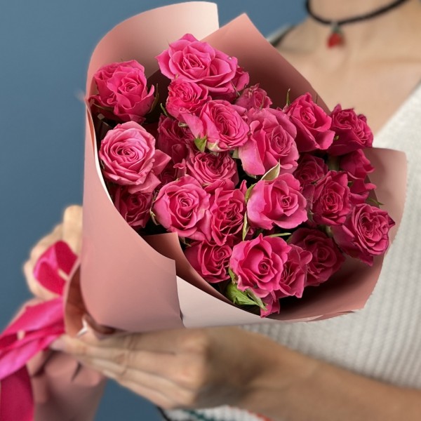 7 кустовых роз Глория 40 см