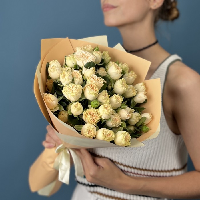 9 Кустовых пионовидных роз Саммер-роз 40 см