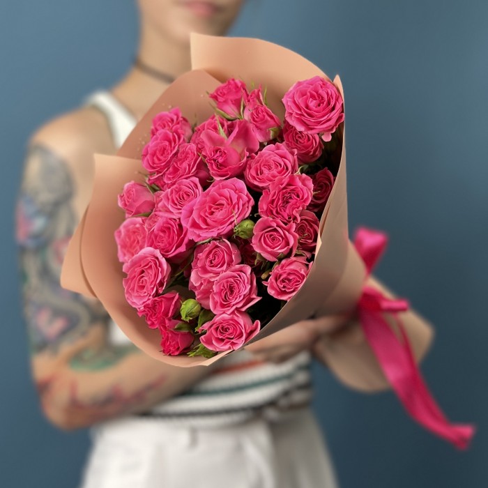 9 кустовых роз Глория 40 см