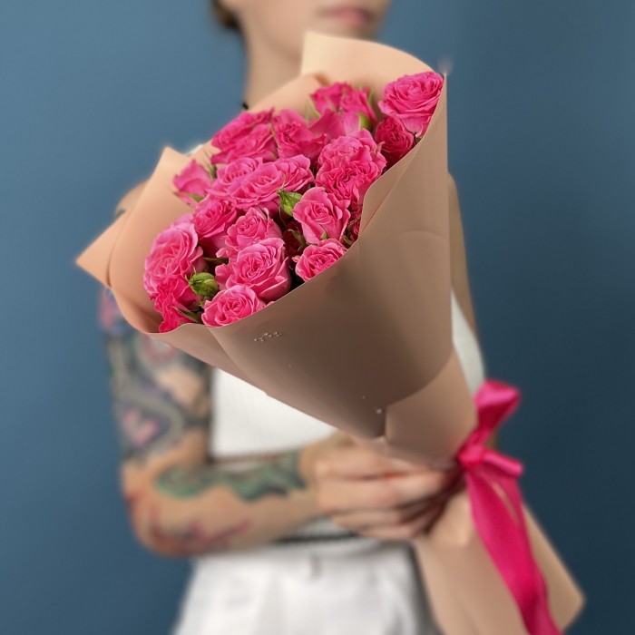 9 кустовых роз Глория 40 см