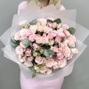 21 кустовая роза Рефлекс 40см с эвкалиптом