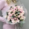 21 кустовая роза Рефлекс 40см с эвкалиптом