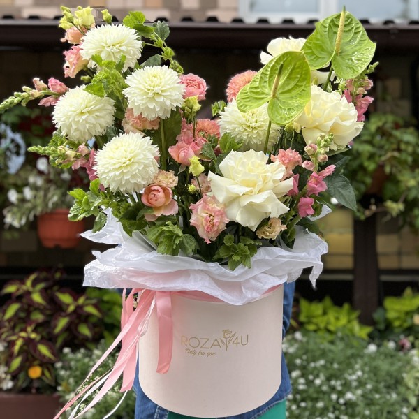 Авторская композиция в коробке Нежная Мечта