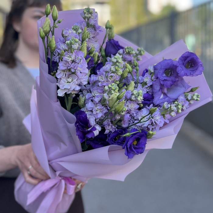 Сиреневый букет для тети на день рождения