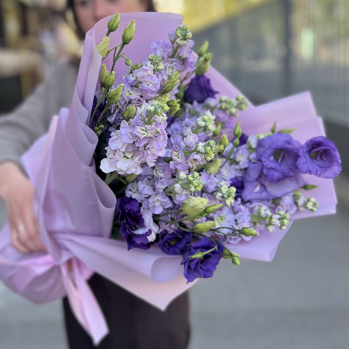 Сиреневый букет для тети на день рождения