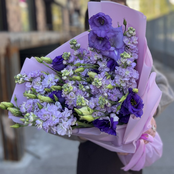Сиреневый букет для тети на день рождения
