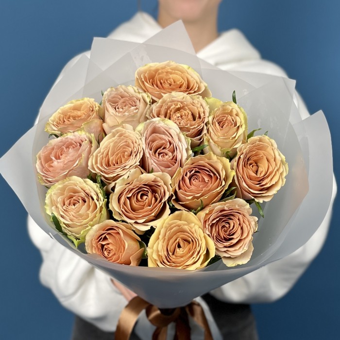 15 Зелено-персиковых роз Тедди 40 см